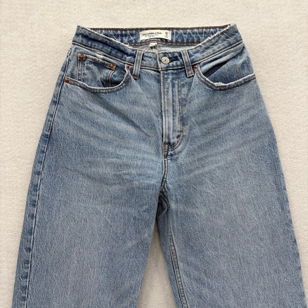 Abercrombie & Fitch Light Blue Straight Leg Jeans - Picture 2 of 14